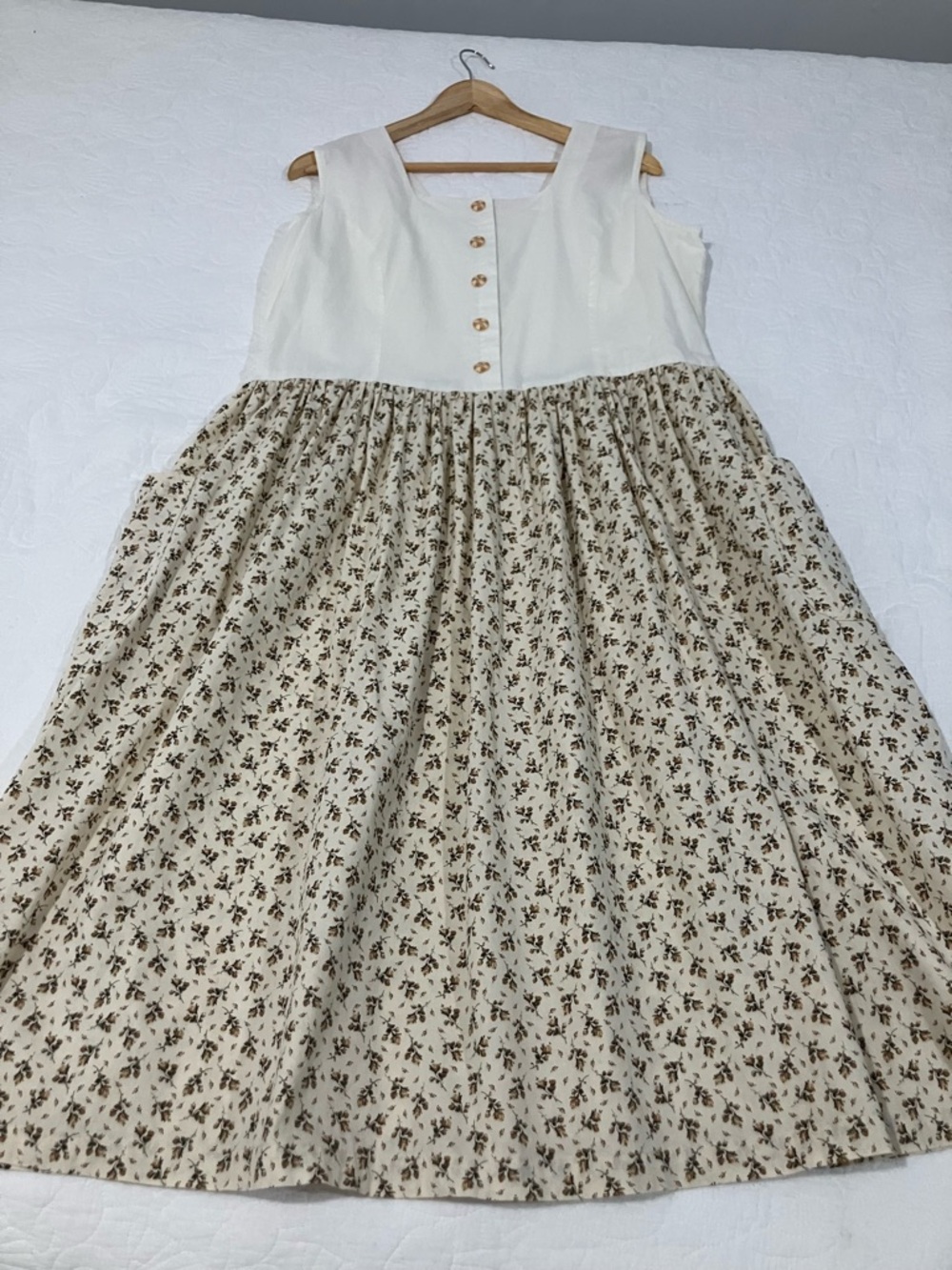 Cottage core woman’s vintage dress XL